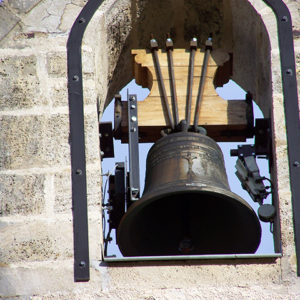 Jougs - Eglise de Marcenat 03